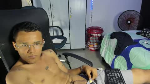 Snapshot of carlitosex09 chatting on February 2025 09:03:02 PM master online show from February 2025 09:03:02 PM