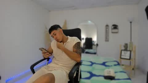 Snapshot of carlitosex09 chatting on October 2025 02:45:02 PM master online show from October 2025 02:45:02 PM