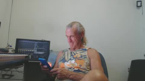 carlos online show from February 2026 09:52:02 PM