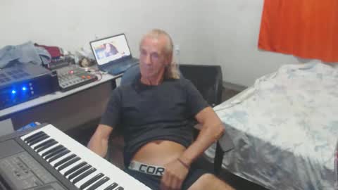 carlos online show from May 2026 09:11:02 PM