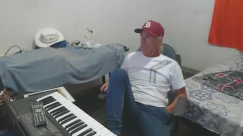 carlos online show from May 2026 03:45:02 AM
