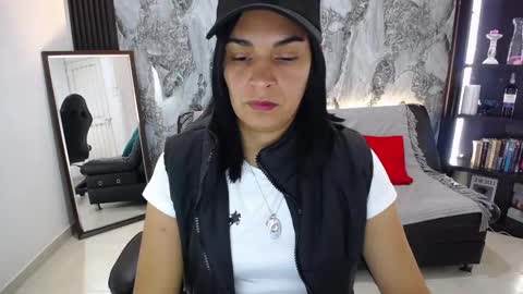 Snapshot of carlota_milf_30 chatting on October 2025 02:18:02 PM Carlota online show from October 2025 02:18:02 PM