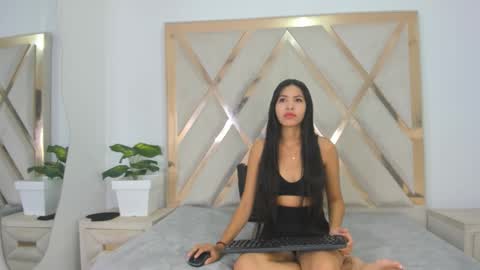 carlotaasm online show from March 2026 04:49:02 AM
