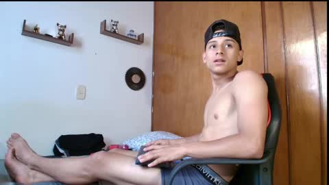 carloz_perez online show from September 2025 05:16:02 PM