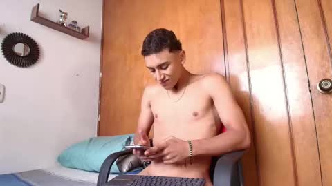 carloz_perez online show from October 2025 02:41:02 PM