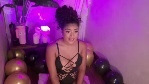 Carly Monroe  online show from October 2025 10:05:01 PM