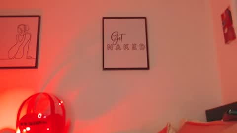 Snapshot of carlymonroee_ chatting on February 2025 05:19:02 AM Littlecarly online show from February 2025 05:19:02 AM