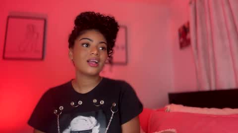 Snapshot of carlymonroee_ chatting on March 2025 01:10:02 AM Littlecarly online show from March 2025 01:10:02 AM