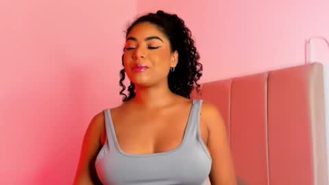 Snapshot of carlymonroee_ chatting on January 2026 09:19:01 PM Littlecarly online show from January 2026 09:19:01 PM