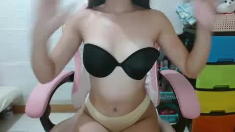 Snapshot of carmela18x chatting on September 2025 10:04:02 AM carmela18x online show from September 2025 10:04:02 AM