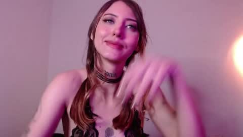 Snapshot of carmennrusso chatting on February 2026 01:39:02 AM carmennrusso online show from February 2026 01:39:02 AM