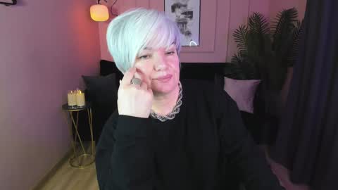 Carmen online show from February 2025 09:25:02 PM