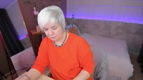 Carmen online show from May 2026 09:00:02 PM