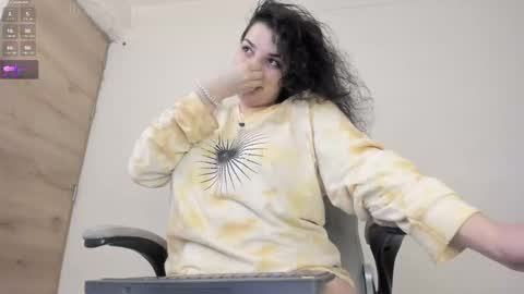 carmesix__ online show from December 2025 11:30:02 AM