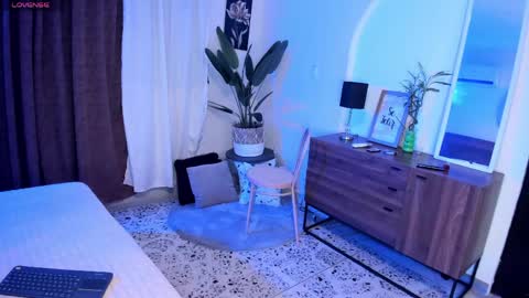 CARMILLA ROSS online show from May 2026 02:35:01 PM