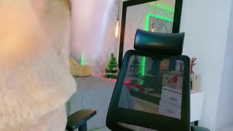 caro_adams1 online show from January 2026 11:13:01 AM