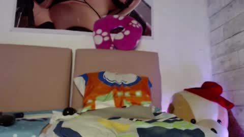 Snapshot of caro_milf_ chatting on January 2025 09:12:01 AM Caro milf online show from January 2025 09:12:01 AM