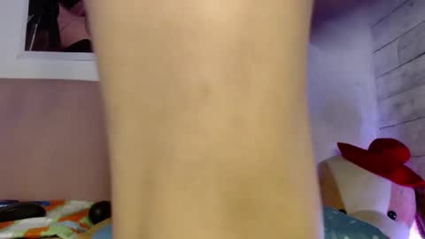 Snapshot of caro_milf_ chatting on February 2025 01:36:01 AM Caro milf online show from February 2025 01:36:01 AM