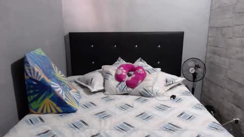 Snapshot of caro_milf_ chatting on October 2025 06:46:02 PM Caro milf online show from October 2025 06:46:02 PM