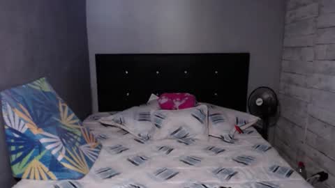 Snapshot of caro_milf_ chatting on November 2025 07:01:02 PM Caro milf online show from November 2025 07:01:02 PM