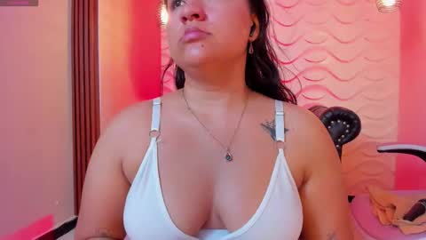 Snapshot of caro_sexyhot chatting on October 2025 12:11:02 AM carolina online show from October 2025 12:11:02 AM
