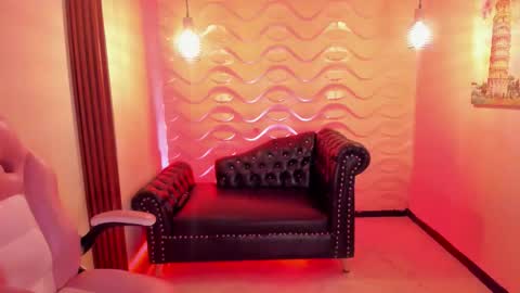 Snapshot of caro_sexyhot chatting on October 2025 01:46:02 AM carolina online show from October 2025 01:46:02 AM