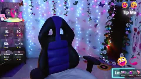 Carolina online show from February 2026 03:01:02 AM