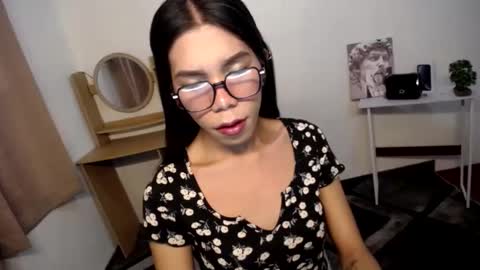 Carolina online show from December 2024 12:40:02 AM