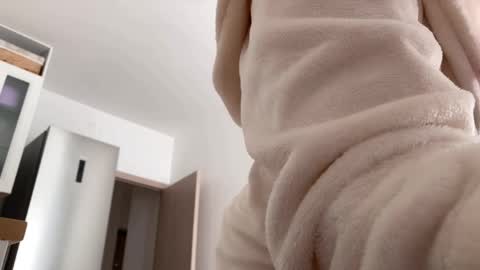 carol_may_ online show from May 2026 06:33:02 AM