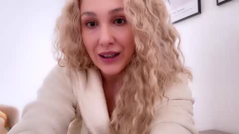 carol_may_ online show from June 2026 05:16:02 AM