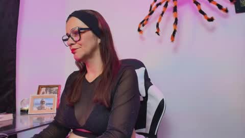 CAROL online show from October 2025 10:41:01 AM