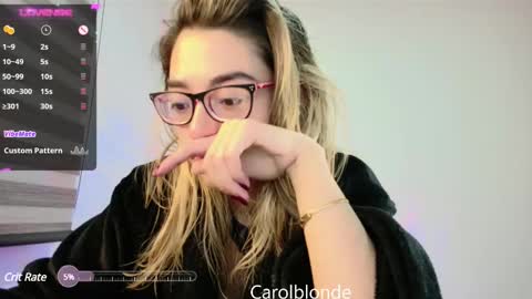 Snapshot of carolblonde chatting on March 2025 05:42:02 AM Char online show from March 2025 05:42:02 AM