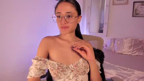 Snapshot of caroliine__ chatting on January 2025 08:21:02 PM Caroline online show from January 2025 08:21:02 PM