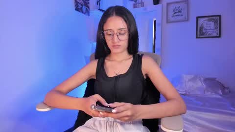 Snapshot of caroliine__ chatting on February 2025 07:07:01 PM Caroline online show from February 2025 07:07:01 PM