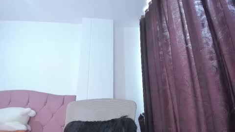 Caroline online show from December 2025 02:15:01 PM