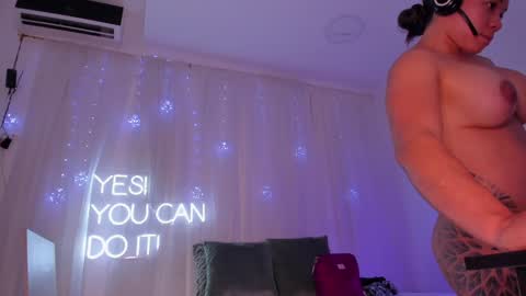 Snapshot of carolina_gaita chatting on February 2025 05:51:01 PM carolina_gaita online show from February 2025 05:51:01 PM