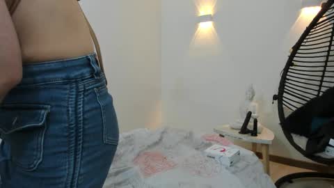 Carolina online show from November 2025 12:25:01 PM