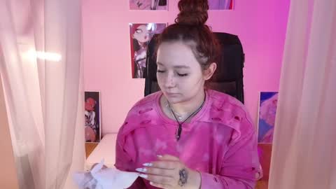 Snapshot of carolina_winter chatting on December 2024 05:32:01 AM Mira online show from December 2024 05:32:01 AM