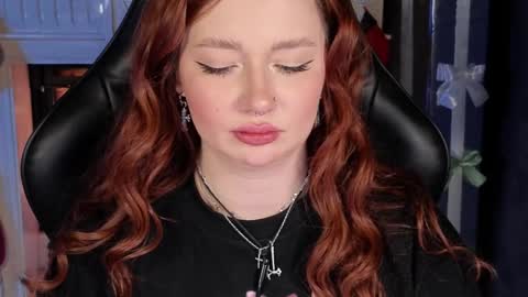 Snapshot of carolina_winter chatting on December 2024 11:37:02 AM Mira online show from December 2024 11:37:02 AM