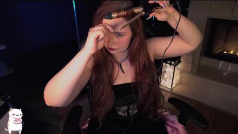Snapshot of carolina_winter chatting on February 2025 05:51:02 AM Mira online show from February 2025 05:51:02 AM
