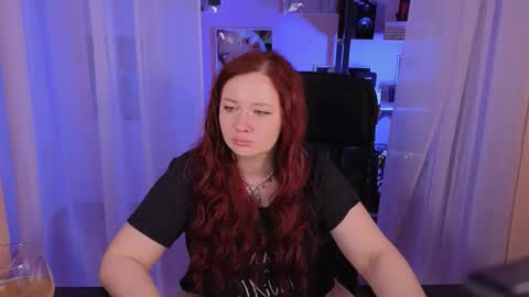 Snapshot of carolina_winter chatting on September 2025 07:13:01 PM Mira online show from September 2025 07:13:01 PM