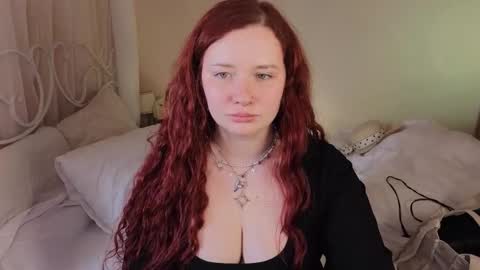 Snapshot of carolina_winter chatting on September 2025 08:10:02 PM Mira online show from September 2025 08:10:02 PM