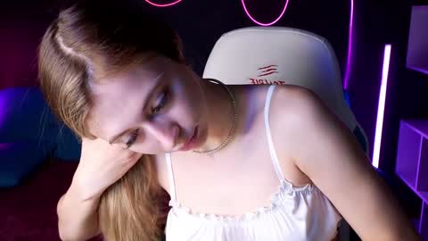 Snapshot of carolinaares chatting on December 2024 07:58:01 AM Carolina online show from December 2024 07:58:01 AM