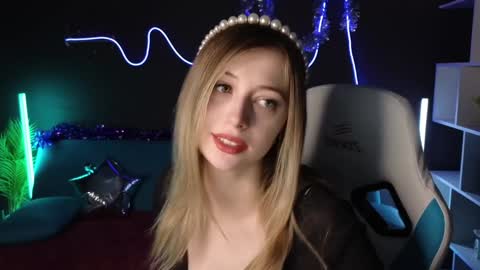 Snapshot of carolinaares chatting on December 2024 01:18:02 AM Carolina online show from December 2024 01:18:02 AM