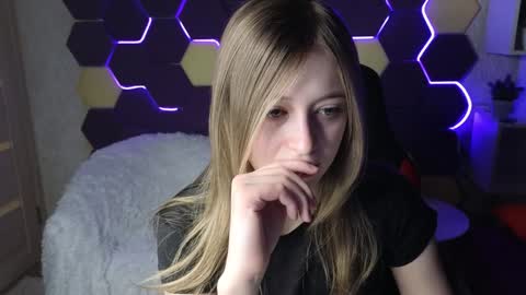 Snapshot of carolinaares chatting on January 2025 01:05:02 AM Carolina online show from January 2025 01:05:02 AM