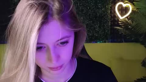 Snapshot of carolinaares chatting on February 2025 01:10:01 AM Carolina online show from February 2025 01:10:01 AM