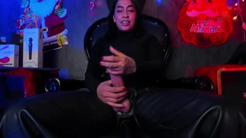 carolina online show from December 2024 08:45:01 PM