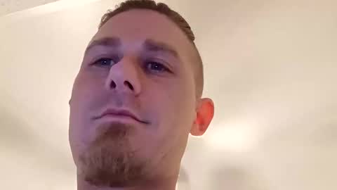 carolinajuggalo17 online show from May 2026 01:44:01 AM