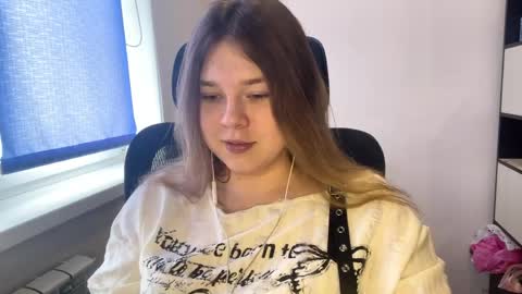 carolindueno online show from April 2026 07:39:01 AM