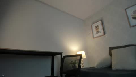  Caroline  online show from February 2026 11:39:01 AM